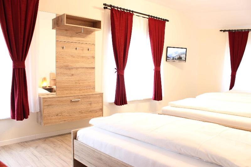 Garni City Hotel - Oda