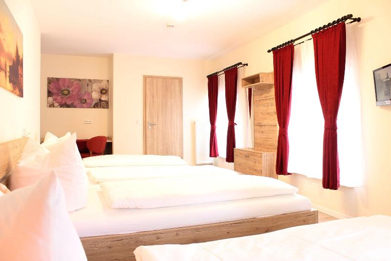Garni City Hotel - Oda