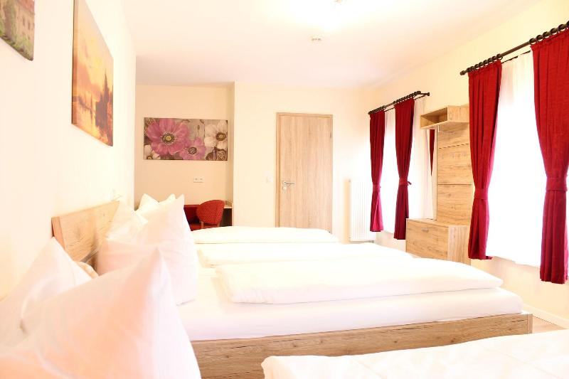 Garni City Hotel - Oda