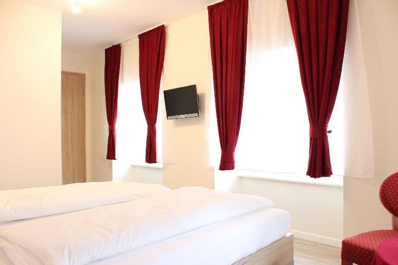 Garni City Hotel - Oda