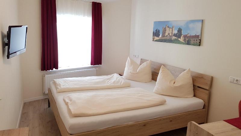Garni City Hotel - Oda