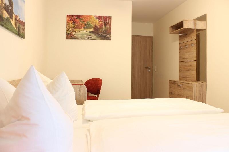Garni City Hotel - Oda