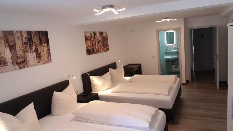 Garni City Hotel - Oda