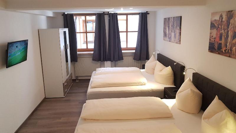 Garni City Hotel - Oda