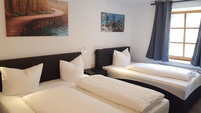 Garni City Hotel - Oda