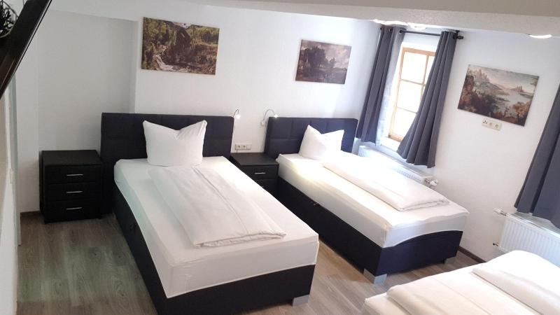 Garni City Hotel - Oda