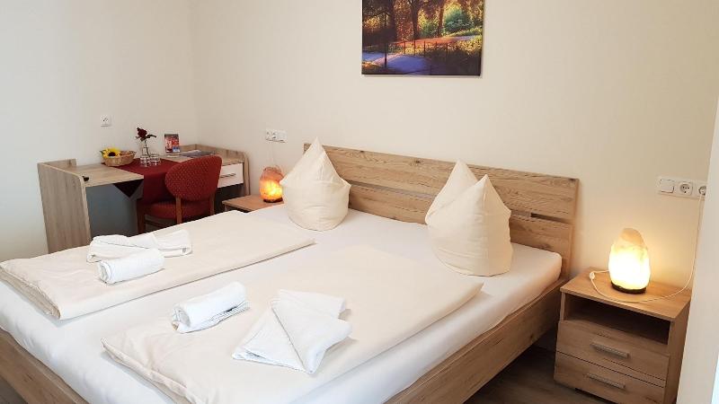 Garni City Hotel - Oda