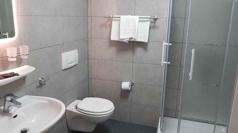 Garni City Hotel - Oda