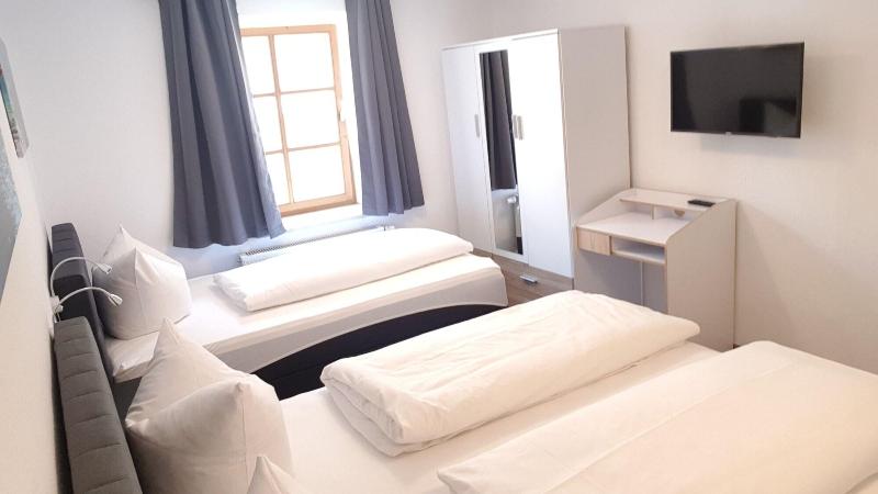 Garni City Hotel - Oda