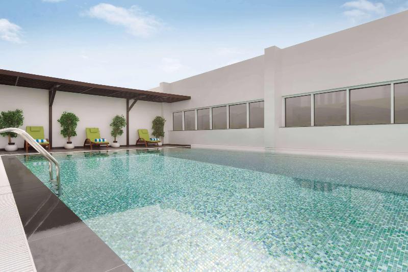 Wyndham Garden Muscat Al Khuwair - Havuz