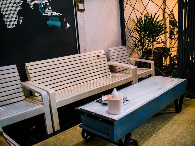 Zeds Hostel Bangkok by ZUZU - Lobi