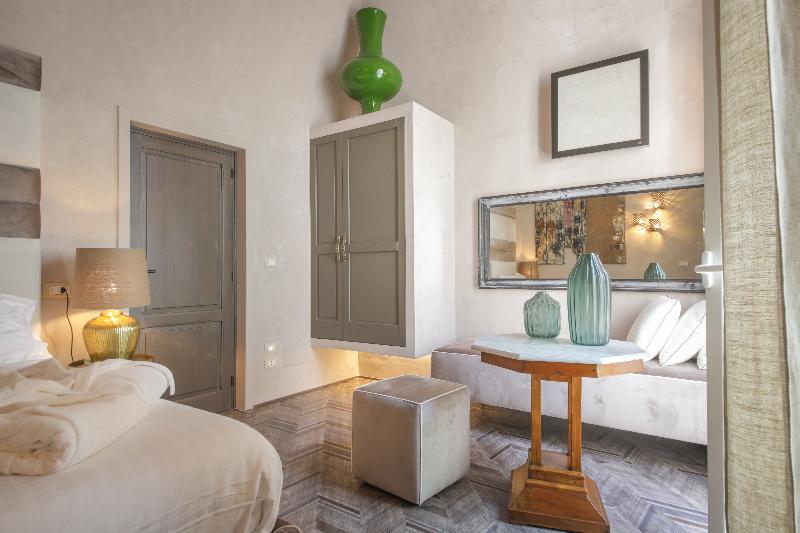 Al Console Luxury Suite - Oda
