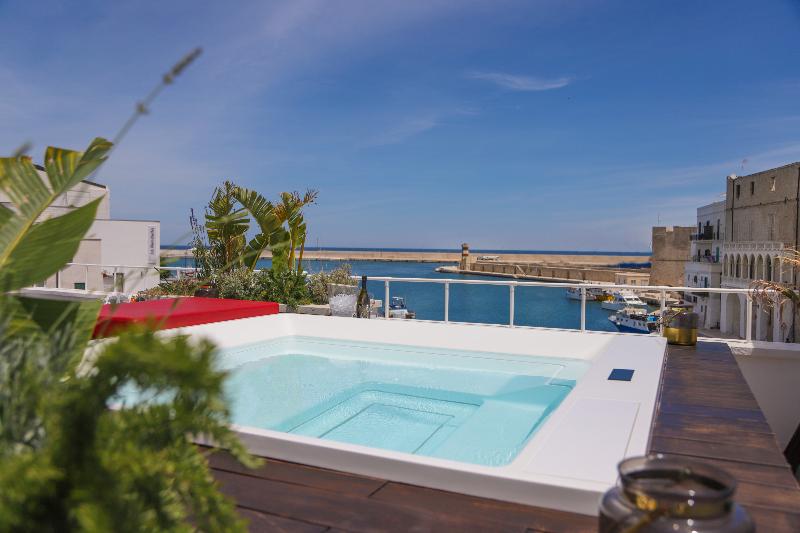 Al Console Luxury Suite - Havuz