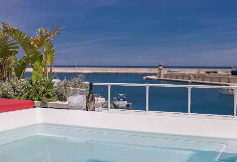 Al Console Luxury Suite - Havuz