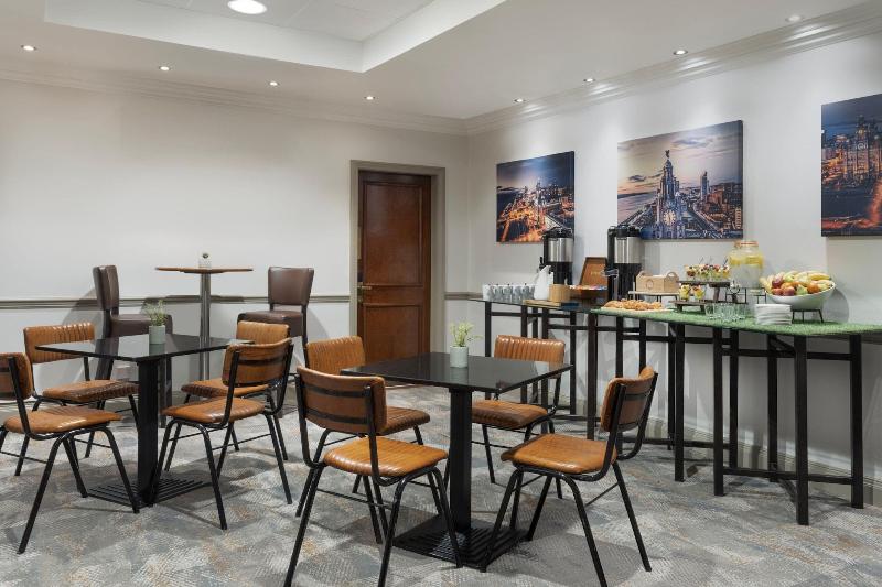Delta Hotels by Marriott Liverpool City Centre - Lobi