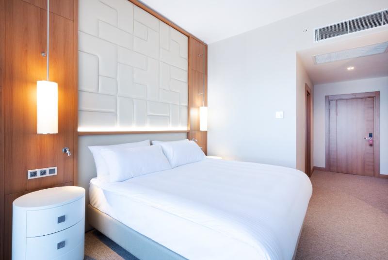 Grand Bellagio Batumi Convention & Casino Hotel - Oda