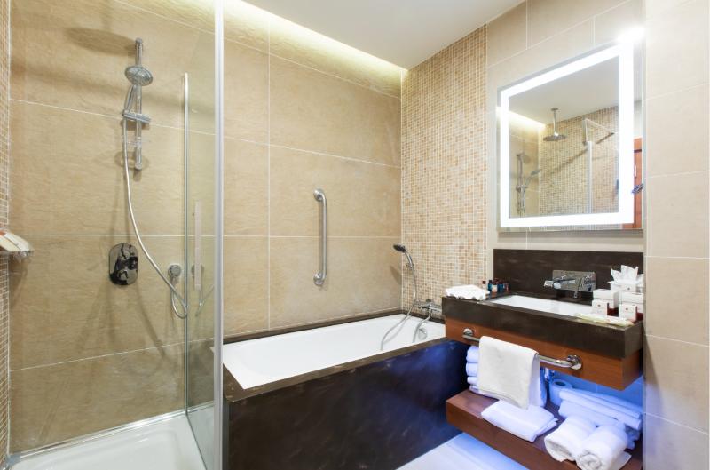 Grand Bellagio Batumi Convention & Casino Hotel - Oda