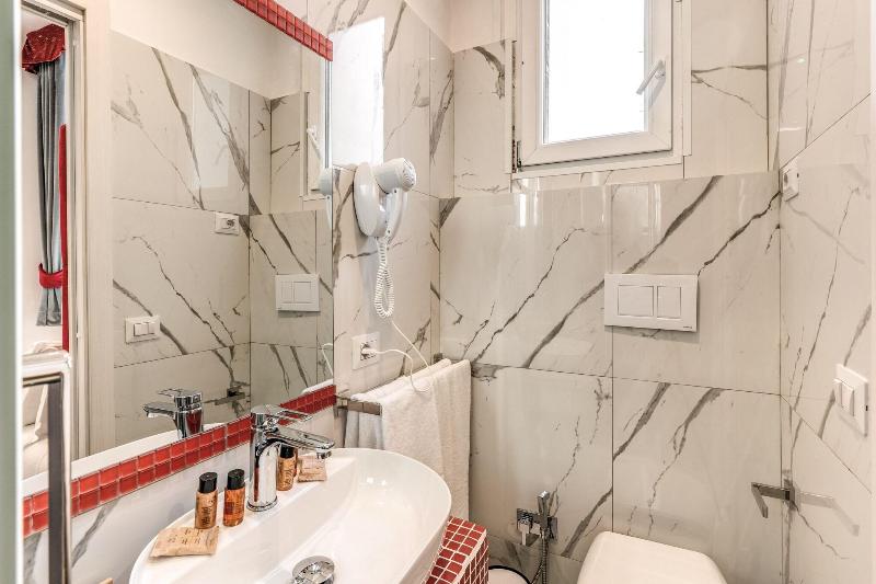 Piazza Di Spagna Comfort Rooms - Oda