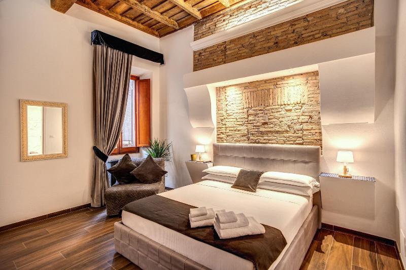 Piazza Di Spagna Comfort Rooms - Oda
