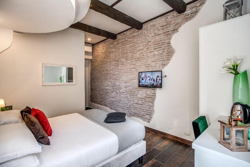 Piazza Di Spagna Comfort Rooms - Oda