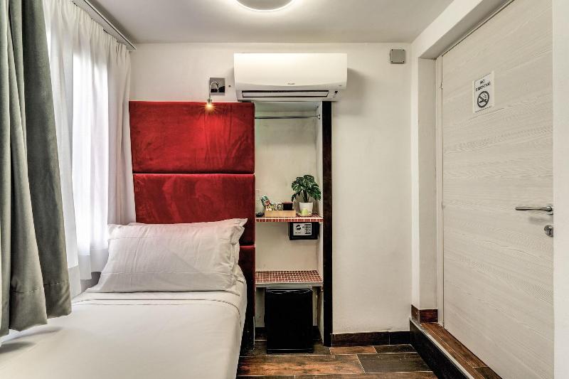Piazza Di Spagna Comfort Rooms - Oda