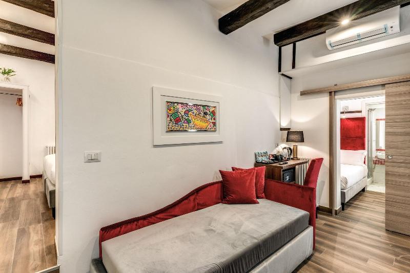 Piazza Di Spagna Comfort Rooms - Oda