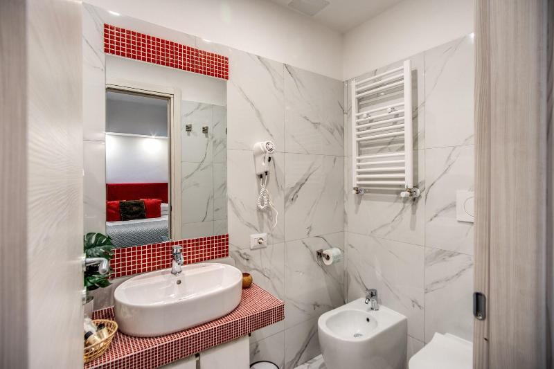 Piazza Di Spagna Comfort Rooms - Oda