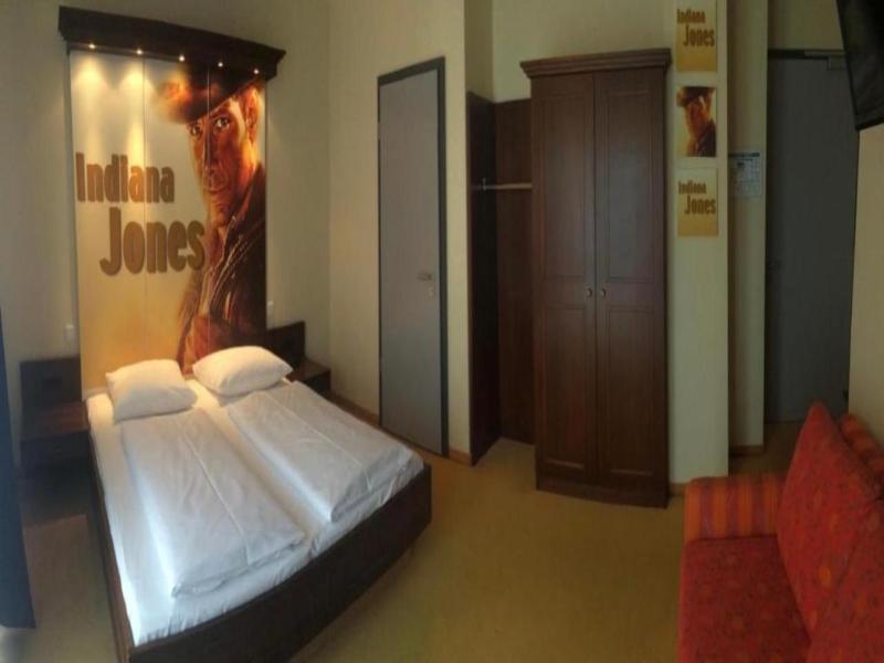 Cinehotel Maroni - Genel