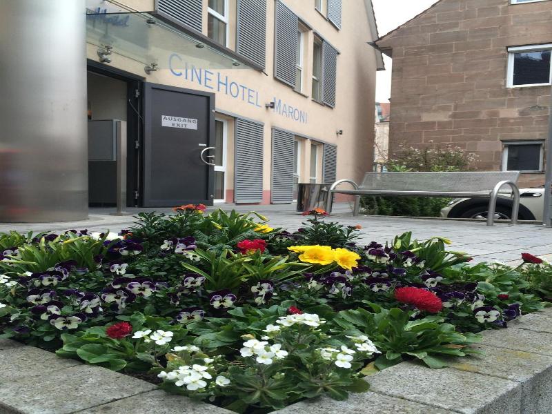Cinehotel Maroni - Genel