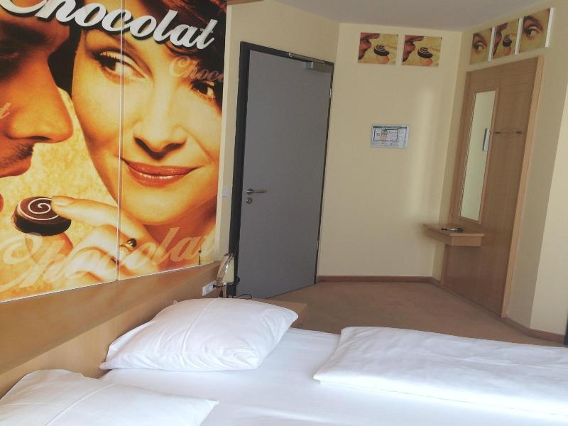 Cinehotel Maroni - Oda