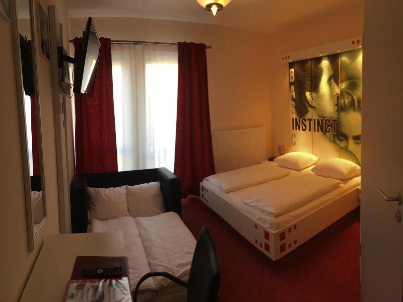 Cinehotel Maroni - Oda