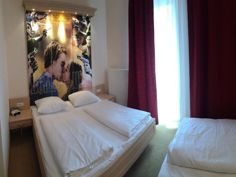 Cinehotel Maroni - Oda