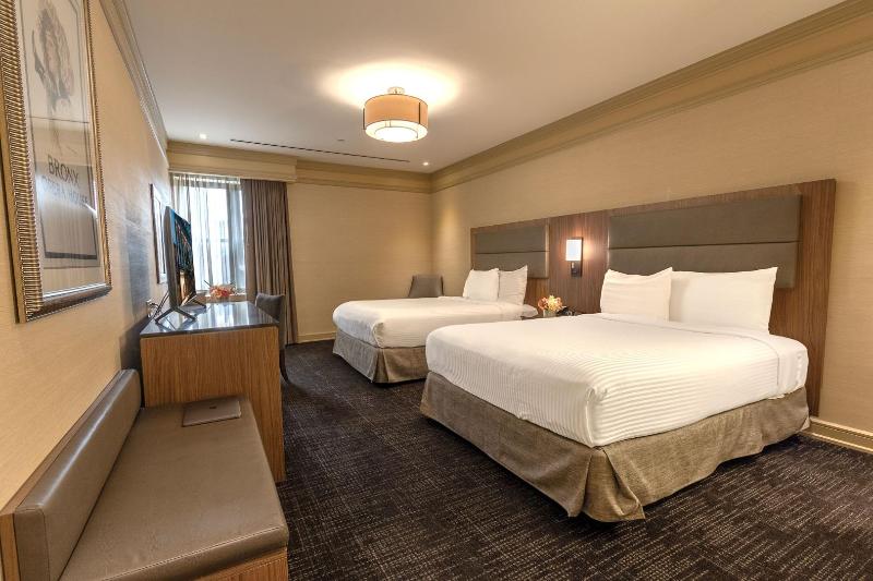 Opera House Hotel - Oda