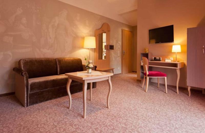 Villa Ludwig Suite Hotel - Oda