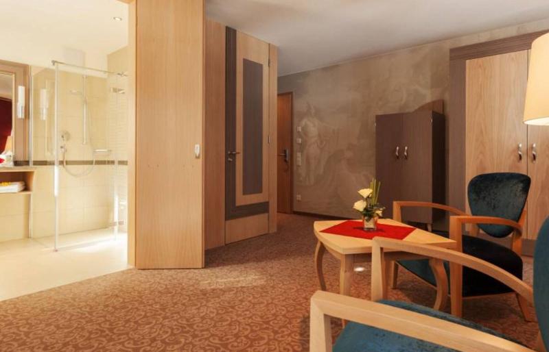 Villa Ludwig Suite Hotel - Oda
