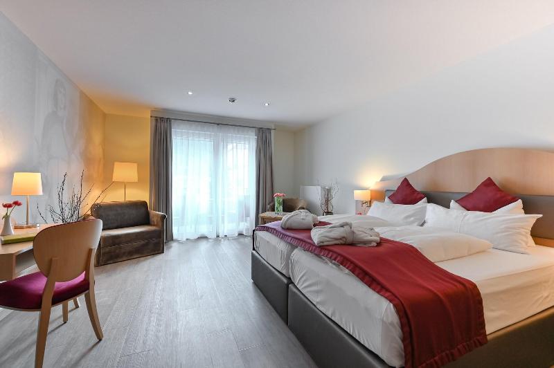 Villa Ludwig Suite Hotel - Oda