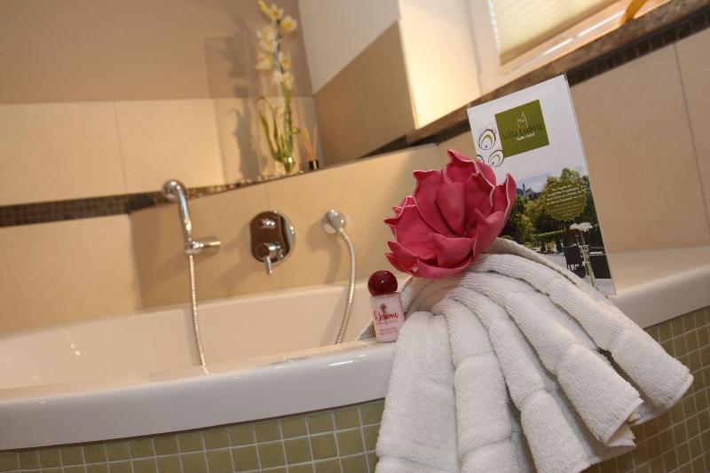 Villa Ludwig Suite Hotel - Oda