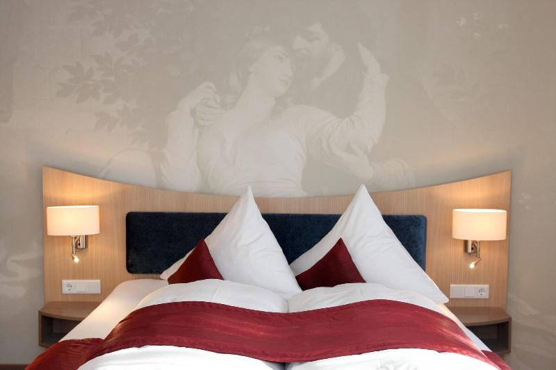 Villa Ludwig Suite Hotel - Oda