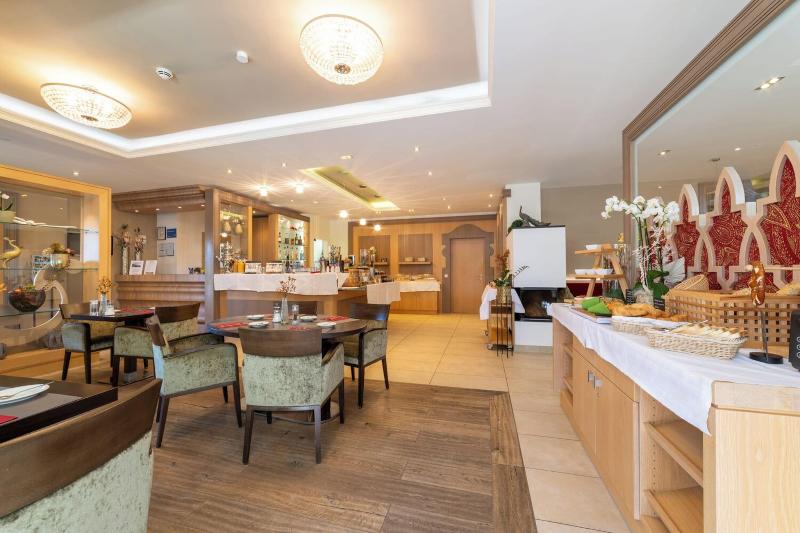 Villa Ludwig Suite Hotel - Restoran