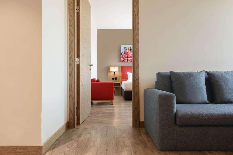 Ramada Encore By Wyndham Muscat Al-Ghubrah - Oda