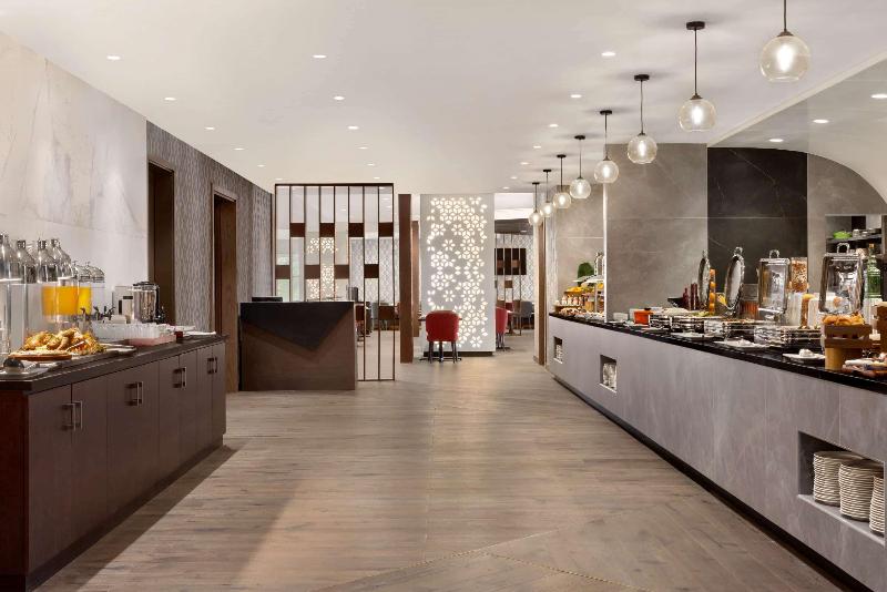 Ramada Encore By Wyndham Muscat Al-Ghubrah - Restoran