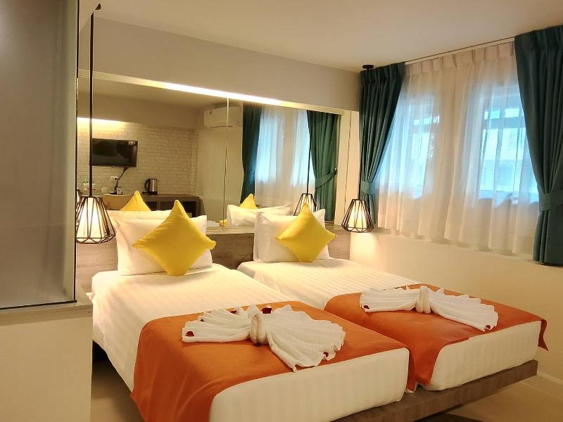 MORE Patong Hotel - Oda