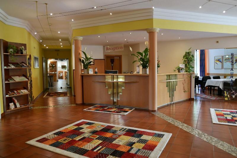Thermenhotel Vier Jahreszeiten - Lobi