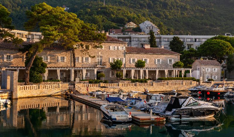 Lazure Hotel & Marina - Genel