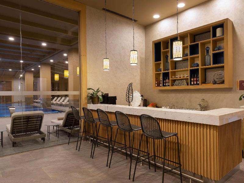 Rixos Water World Aktau Hotel - Bar