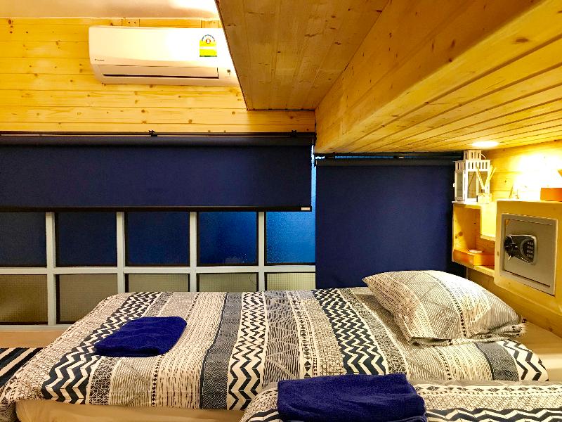 Blu Cabin Ari Stylish Gay Poshtel By Zuzu - Oda