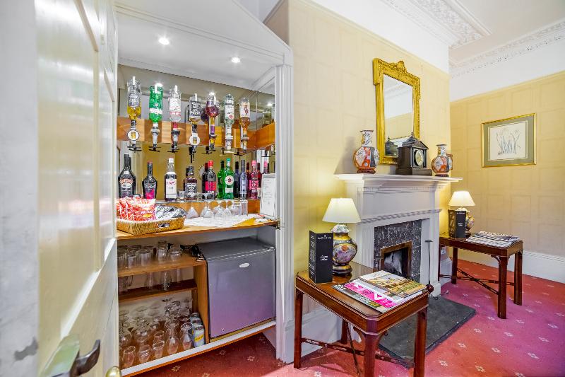OYO Bailbrook Lodge, Bath - Restoran