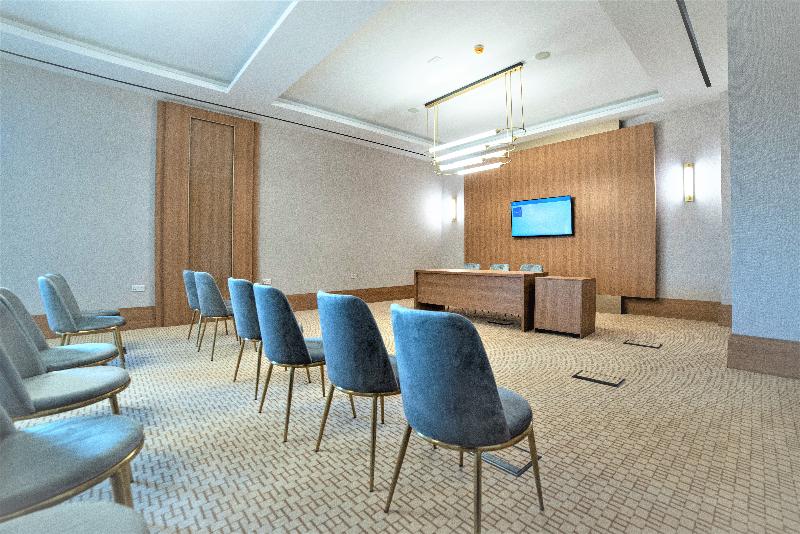 At Herbal Hotel - Toplantı