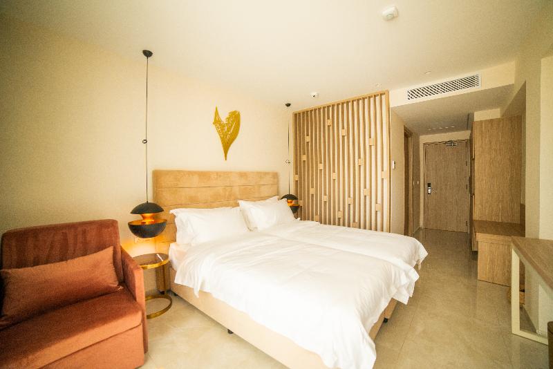 At Herbal Hotel - Oda