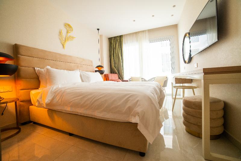At Herbal Hotel - Oda